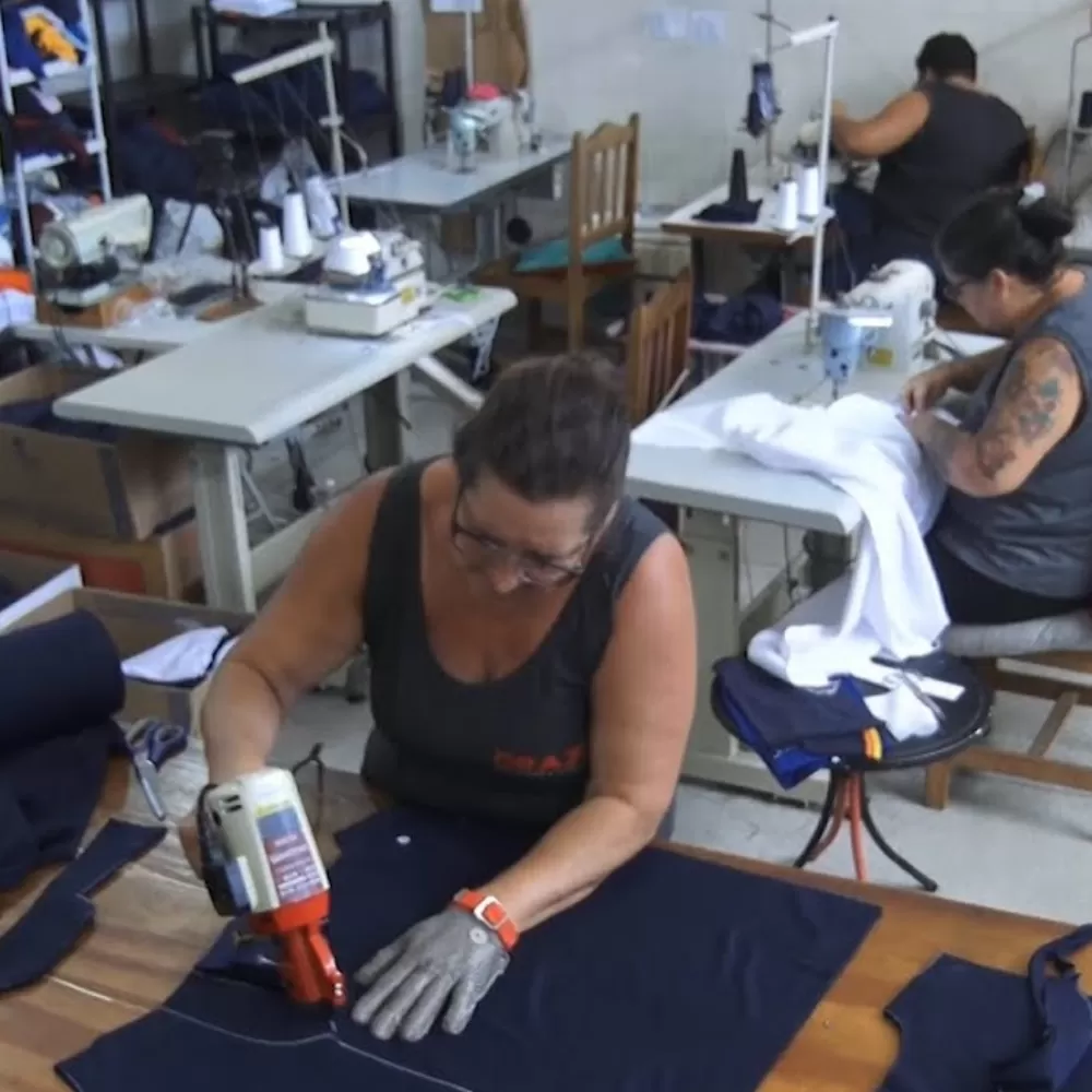 Produção de uniformes escolares em Taubaté | Programa Sincovat